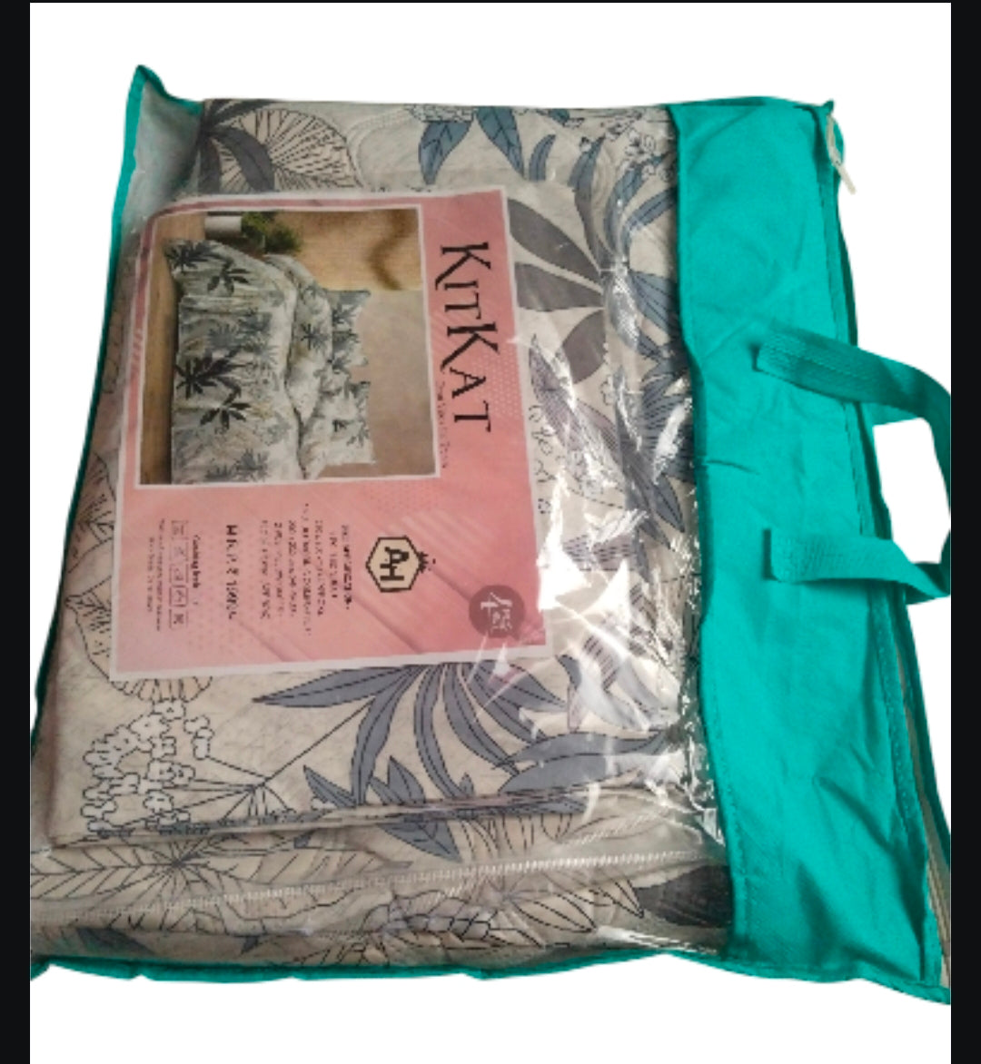 4 PCS KITKAT COMFERTER SET