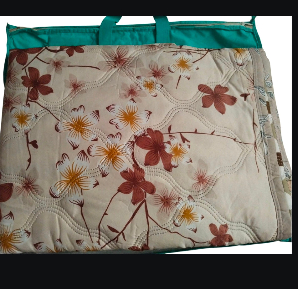 4 PCS KITKAT COMFERTER SET