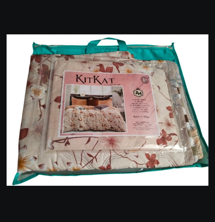 4 PCS KITKAT COMFERTER SET